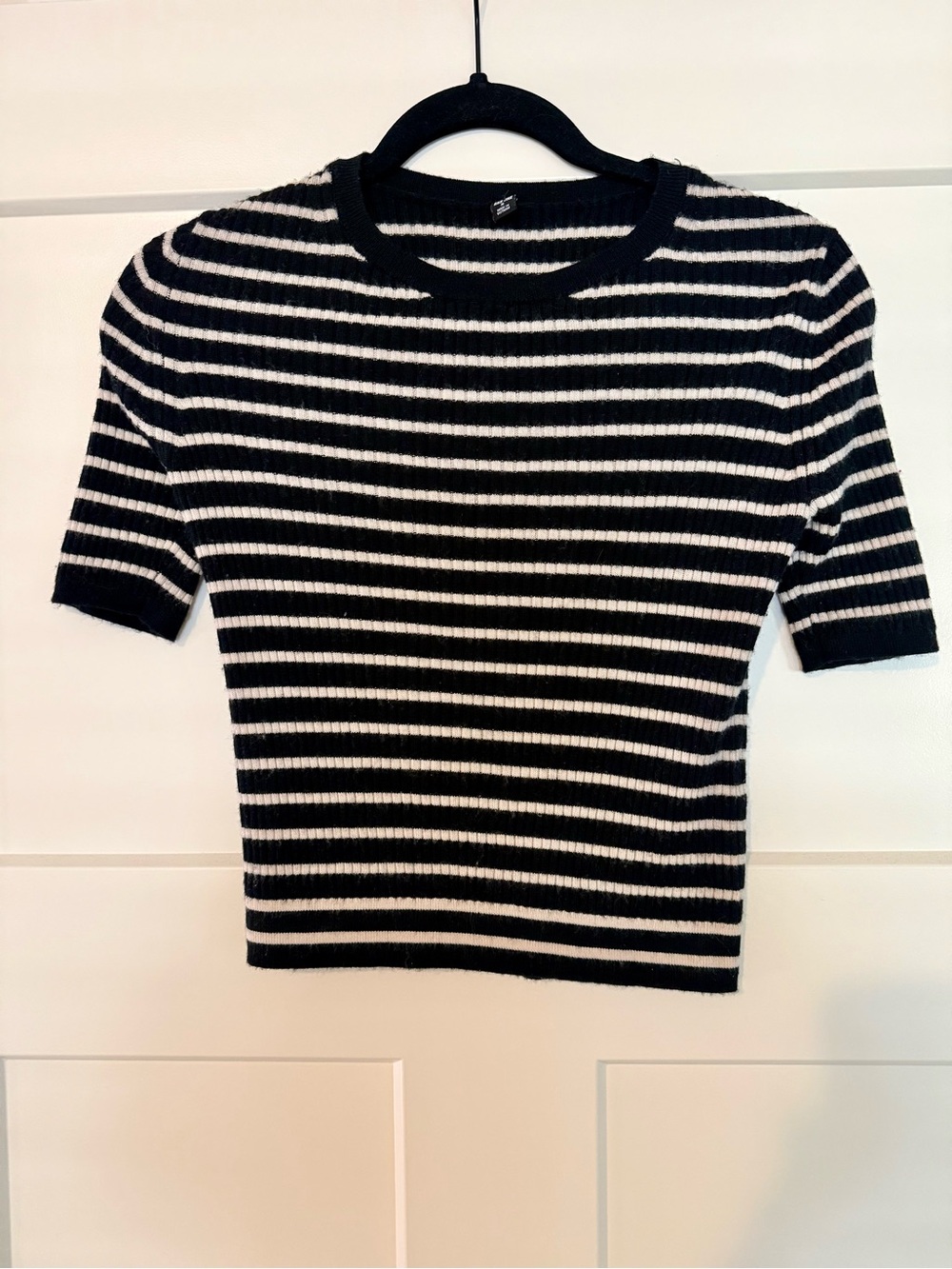 Uniqlo Merino Ribbed Sweater - Half Sleeve  - Striped